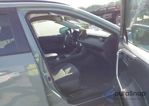 2023 Toyota Rav4 Xle z USA, uszkodzony, nr VIN 2T3W1RFV5PW278056